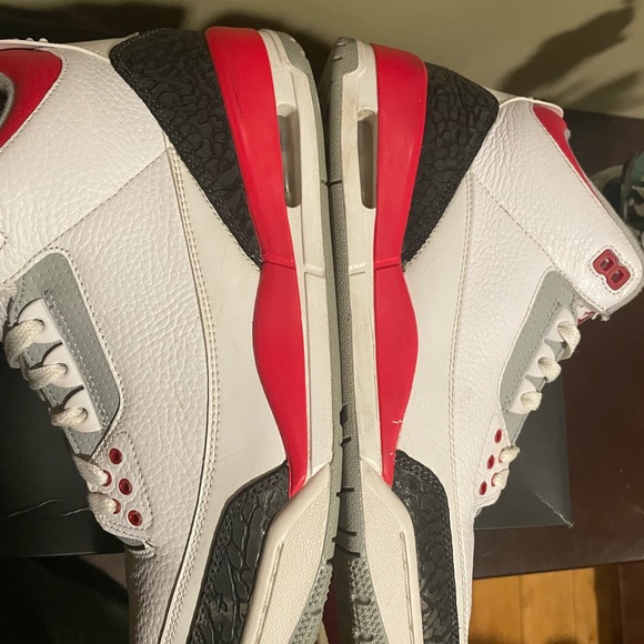 Jordan 3 Retro Fire Red (2013) Size 11 - Picture 5 of 11